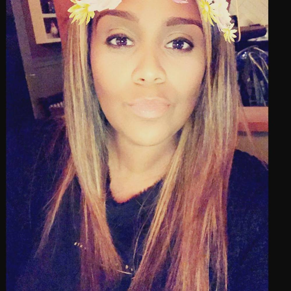 Meet your Posher, Yolany